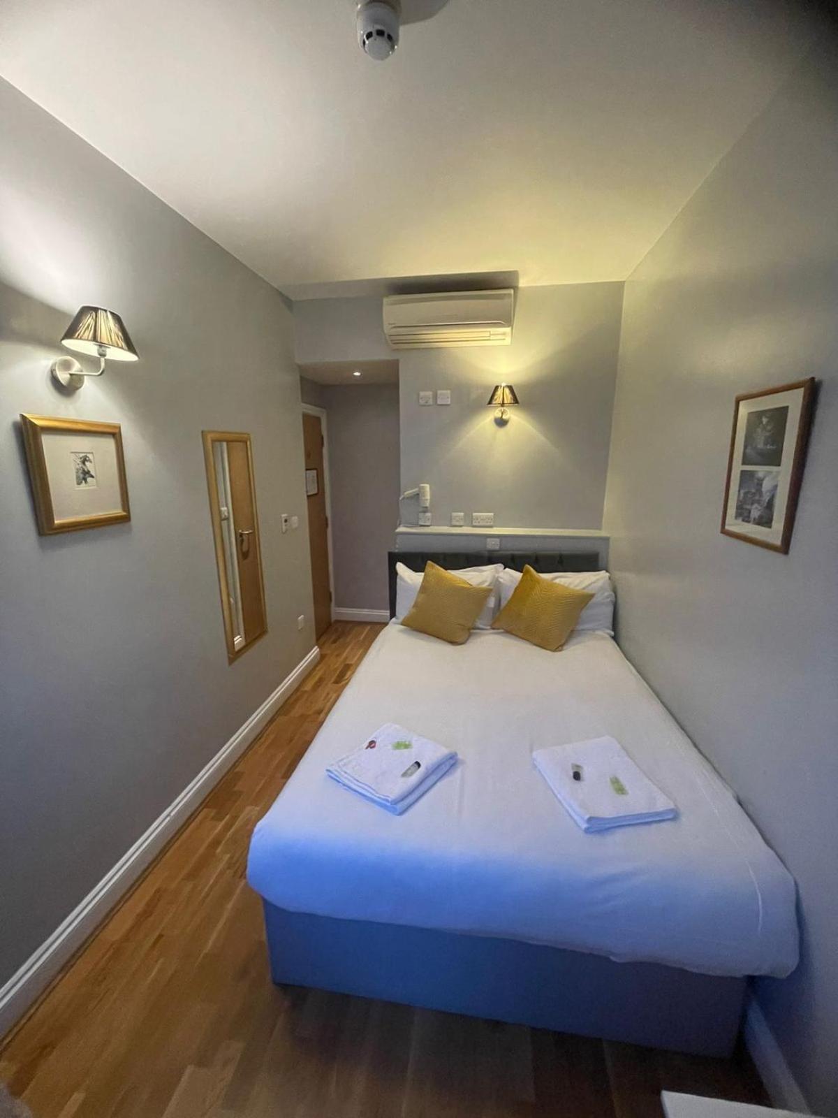 Coronation Hotel London Exterior photo