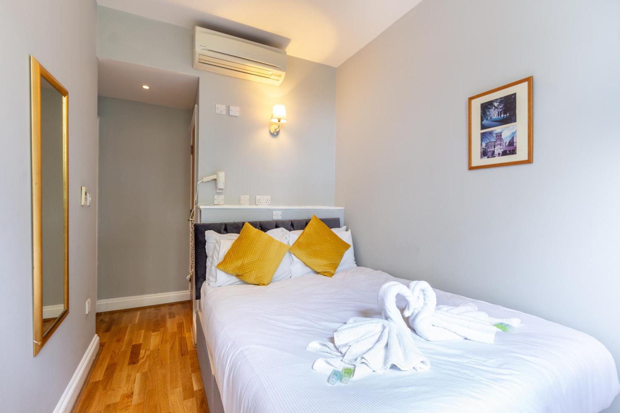 Coronation Hotel London Exterior photo