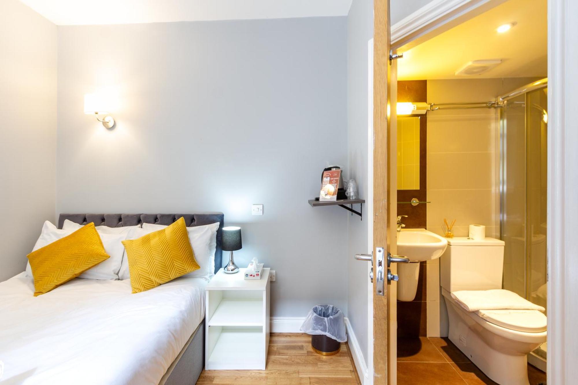 Coronation Hotel London Exterior photo