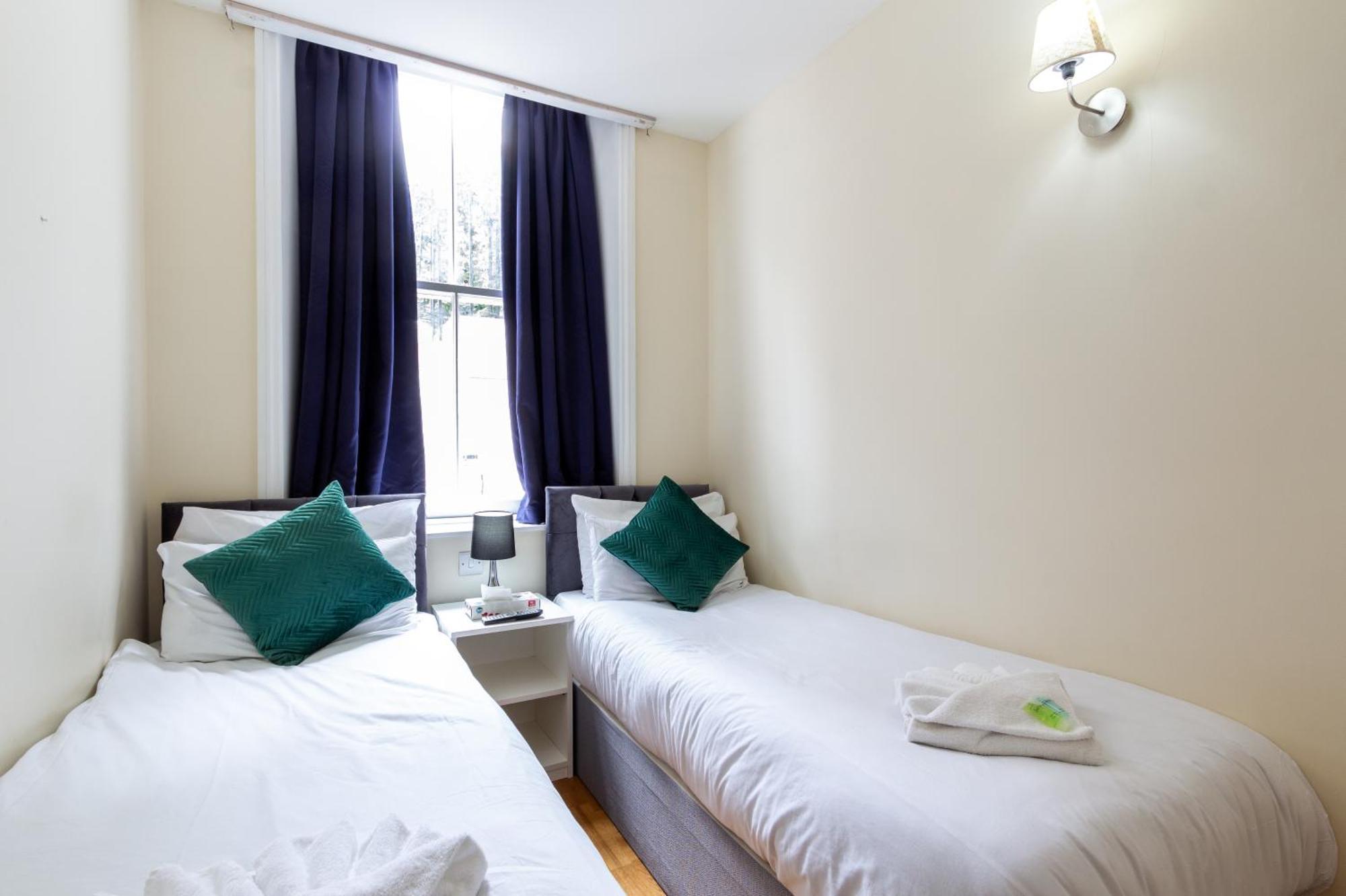 Coronation Hotel London Exterior photo