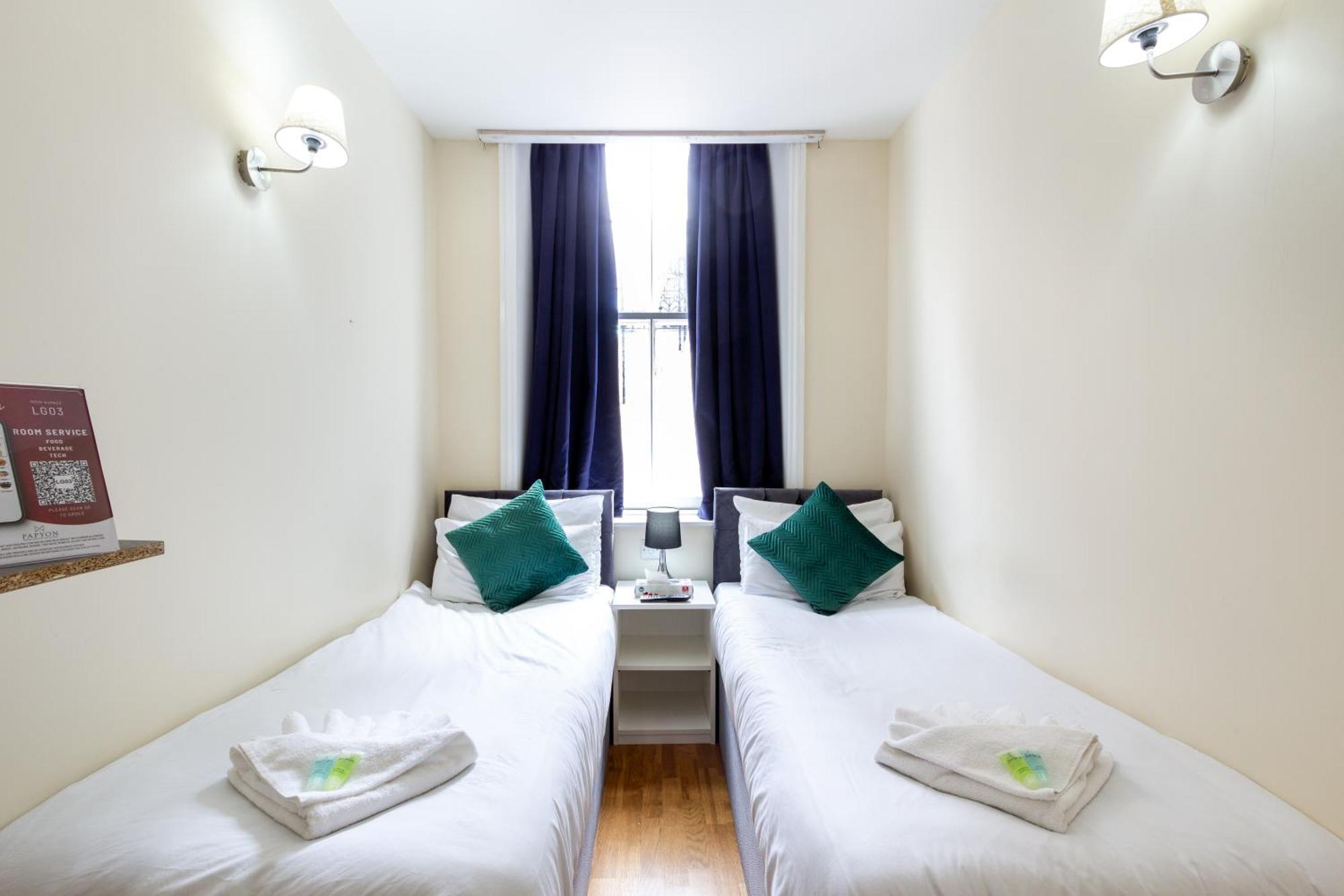 Coronation Hotel London Exterior photo