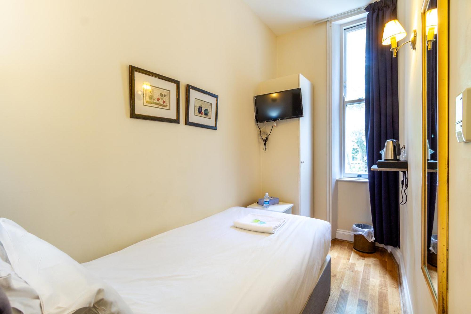 Coronation Hotel London Exterior photo